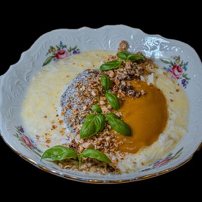 Рисовая каша с манго и чиав Кухня по цене 349 ₽