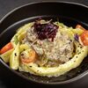 Бефстроганов с картофельным пюре и корнишонами в Grande Chevre - Гранд Шевр по цене 830