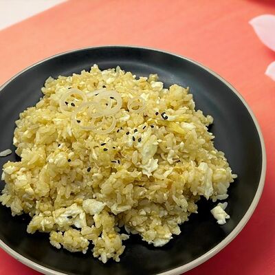 Рис с яйцом в Лапша и Утки по цене 255 ₽