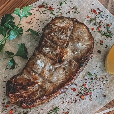 Стейк из сома в Соль & Перец по цене 647 ₽