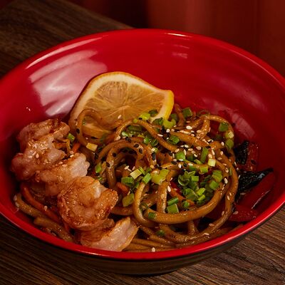 Лапша с креветками в Рамен с уткой по цене 870 ₽