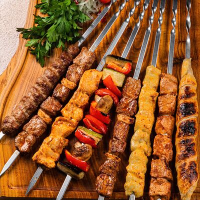 Шашлык из индейки в Омар Хайям по цене 530 ₽