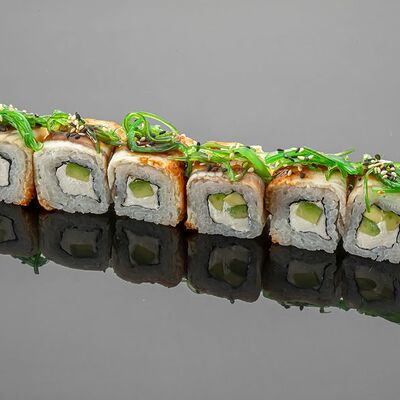 Филадельфия с угрем в Panda Sushi по цене 690 ₽