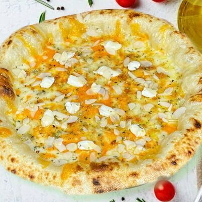 Пицца Альпийская 5 сыров в Pizza by sattarova по цене 760 ₽