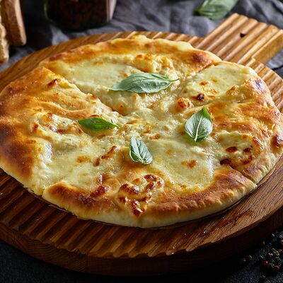 Хачапури Мегрельское на двоих в Грузинскоебистро Каха по цене 674 ₽