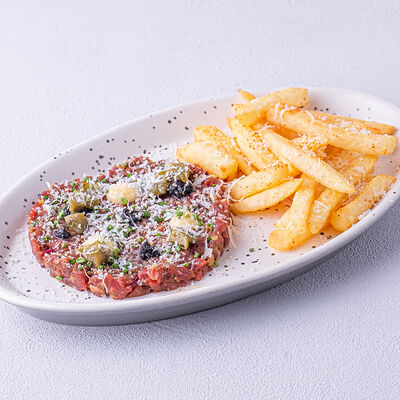 Тартар из говядины в Мечтатели по цене 535 ₽