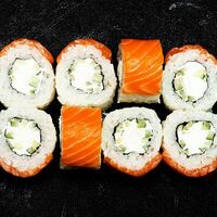 Филадельфия лайт с огурцом в Sushi room