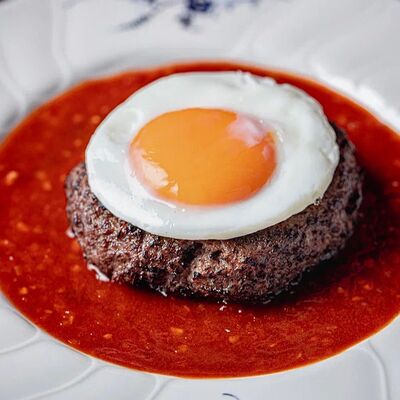 Бифштекс с соусом BBQ в Раковая на Петроградке по цене 1150 ₽