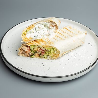 Шаверма фирменная от шефа в Столовая на Типанова по цене 399 ₽