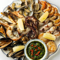 Плато морепродуктов на грилев ЮГ22