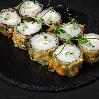 Горячая гейша с креветкой в Sushi n roll по цене 792 ₽