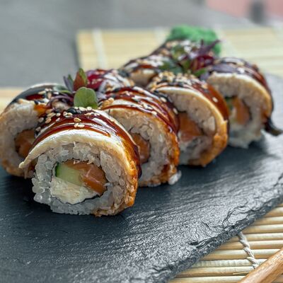 Ролл Унаги-чиз в Uminami по цене 1100 ₽