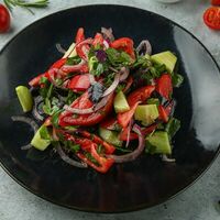 Салат Овощнойв Чебуреки