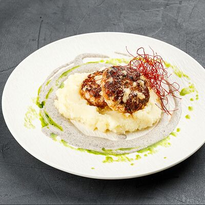 Котлетки из индейки с картофельным пюре в Brooklyn Bowl по цене 649 ₽