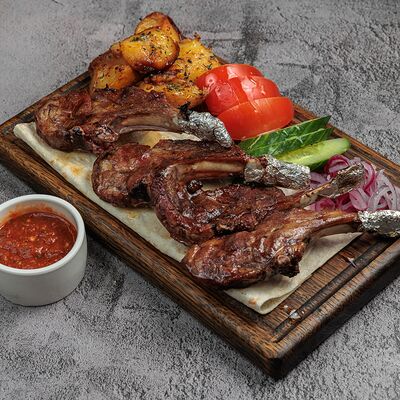 Каре ягнёнка в Мясоед по цене 2750 ₽