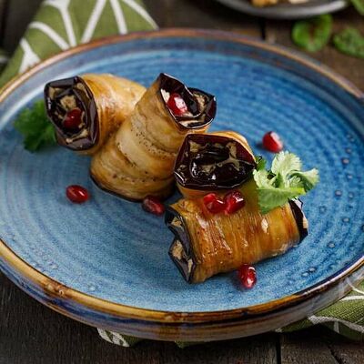 Баклажаны жареные с орехами по-грузински в Баклажан в ТЦ 