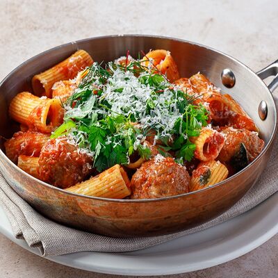 Ригатони Аматричиана с польпетте в Osteria Mario по цене 910 ₽