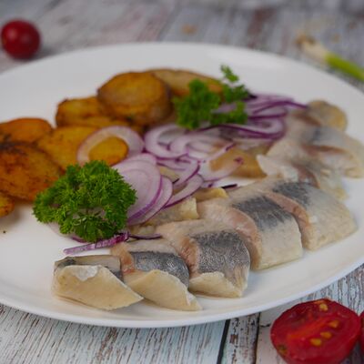 Селедочка с картофелем в Гастробар Крапива по цене 450 ₽