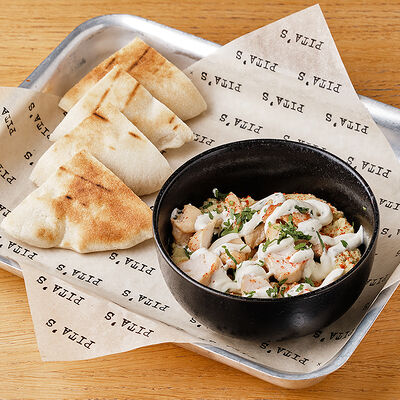 Хумус с копченой куриной грудкой в Pita's по цене 380 ₽