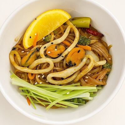 Вок с морепродуктами в Panga Banga по цене 840 ₽