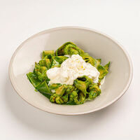 Паппарделле со шпинатом и креветками в Сыроварня