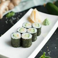 Ролл с огурцом в Баклажан в ТЦ 