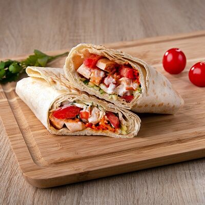 Шаурма с курицей в сырном лаваше в Бургер's по цене 342 ₽