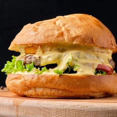 Чизи бургер в Mesto Burger по цене 420