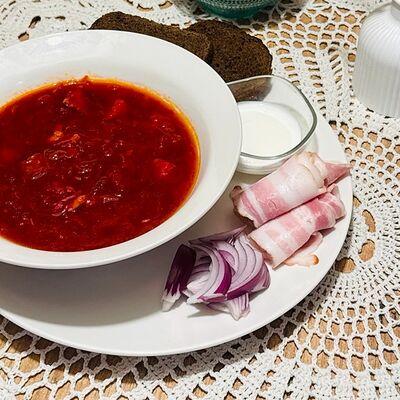 Борщ с копчёной грушей в Чебуречная Крым по цене 450 ₽