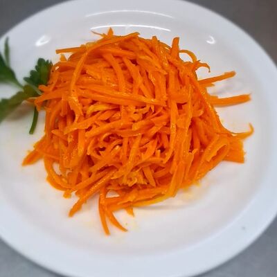 Морковь по-корейски в Щи-Борщи по цене 61 ₽