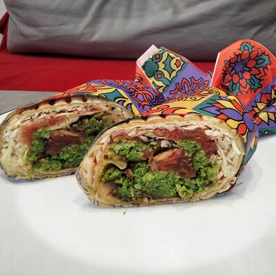 Сэндвич Бомбастик с фалафелемв Red Camel Египетская кухня по цене 475 ₽