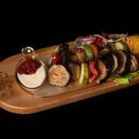 Овощной шашлык в Соус