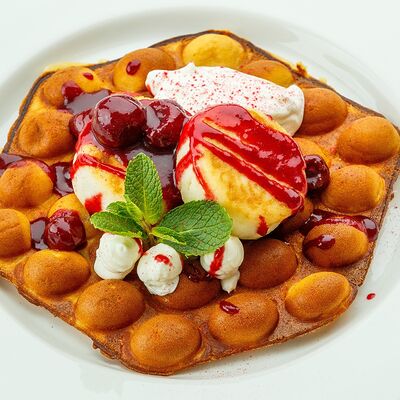 Завтрак с сырниками в Белая черешня по цене 660 ₽