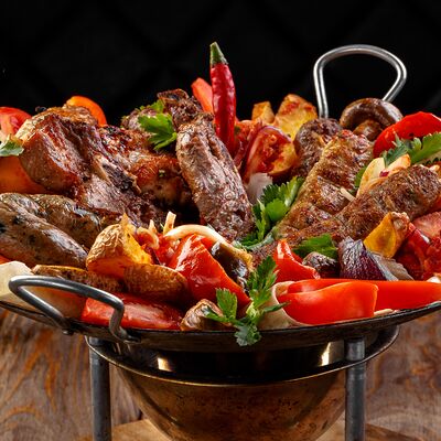 Мезе мясное в У Ханумы по цене 4200 ₽