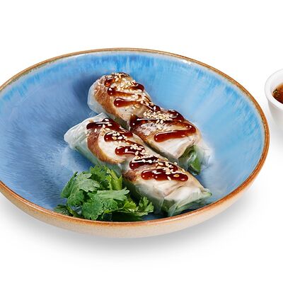 Спринг-ролл с угрем в Chow Chow по цене 720 ₽