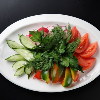 Ассорти из свежих овощей в Капитан по цене 450 ₽