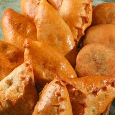 Беляш жареныйв Ива по цене 300 ₽