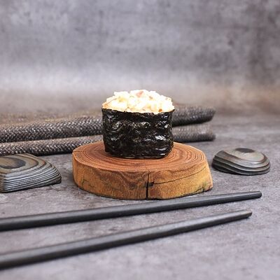 Гункан с крабом в 7Sushi по цене 199 ₽
