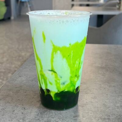 Bubble tea Яркий в Кофейня Булка по цене 400 ₽