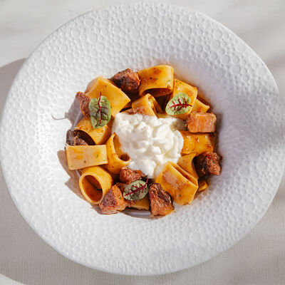 Каламарата с говяжьей щекойв Siesta fiesta по цене 890 ₽