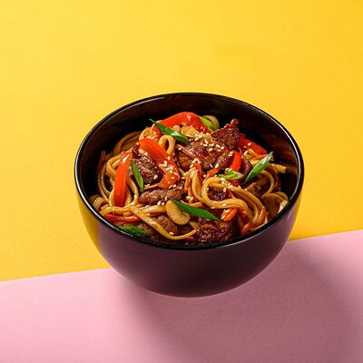 Удон со свининой в Круглое катаем по цене 429 ₽