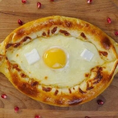 Хачапури по-аджарски в Сели&Поели по цене 515 ₽