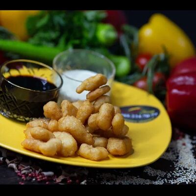 Попкорн из креветок с соусом васаби в Восток запад по цене 520 ₽