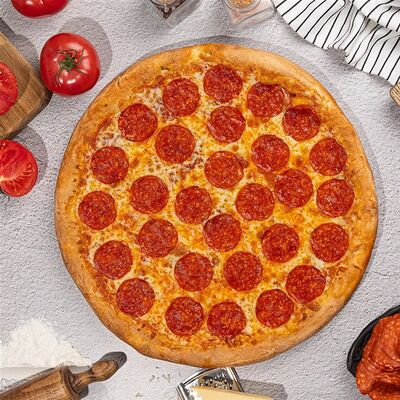 Пицца Двойная пепперони в Vivat Pizza по цене 612 ₽