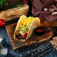 Тако Биф спайси в Escobar Burgers Tako & Buritto Premium