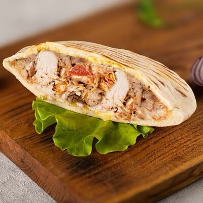 В пите в Шаурма тут по цене 500 ₽