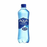 Aqua Minerale c газом в Mesto Gusto