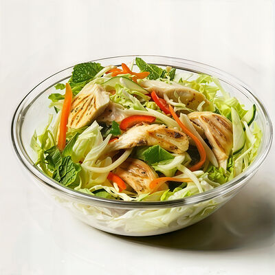 Шеф салат с курицей в Воккер по цене 499 ₽