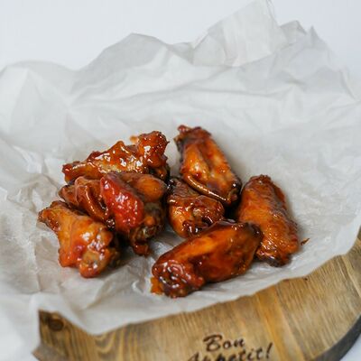 Куриные крылышки BBQ в Панда Бистро по цене 487 ₽