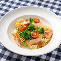 Паста с лососем и брокколи в Trattoria Caffe Del Sole